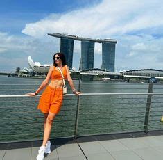 Singapore sugar mummy number .